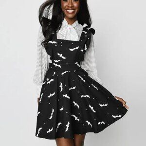 Unique Vintage Black & White Bats Ruffle Pinafore in Size 3X/20
